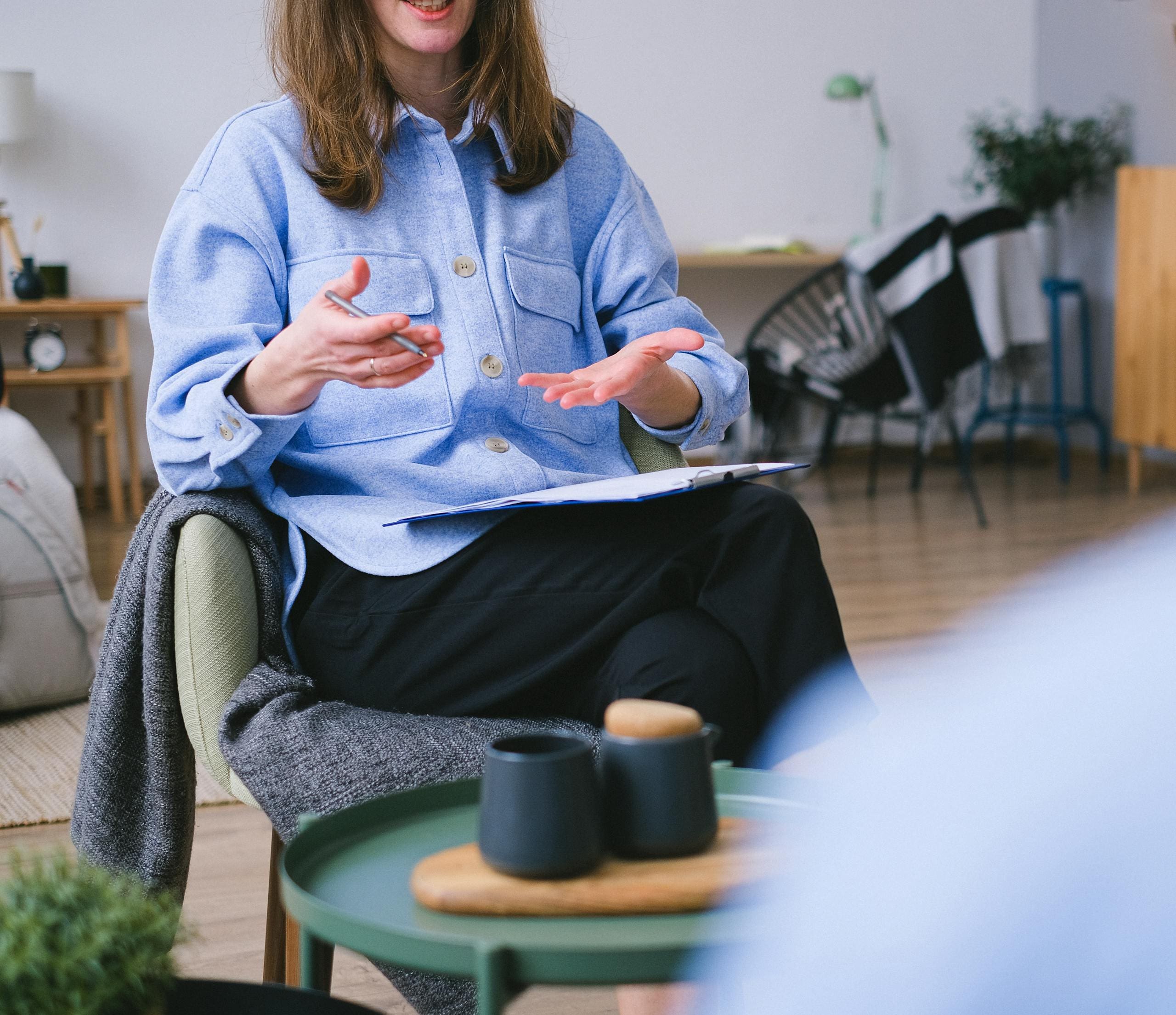 La thérapie en entreprise, une pratique émergente pour améliorer le bien-être et les relations au travail.
